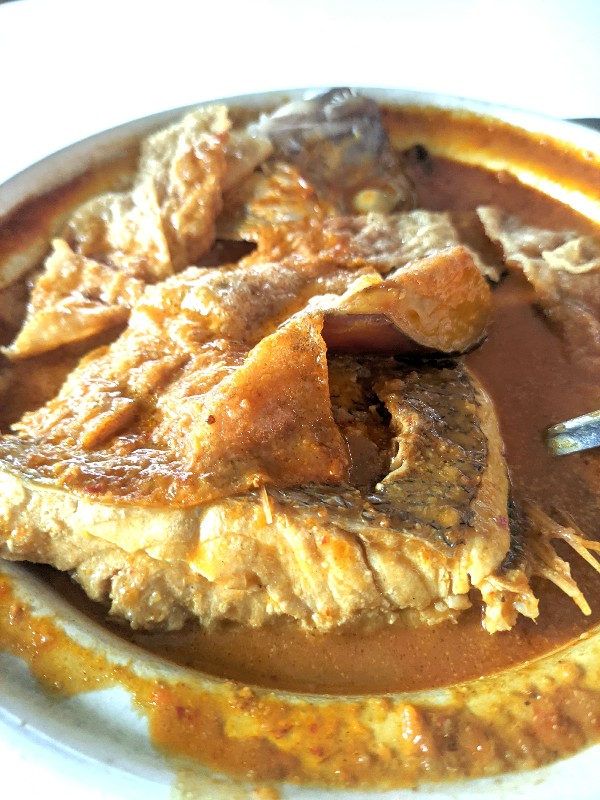 Curry fishhead 2_copy_600x800.jpg