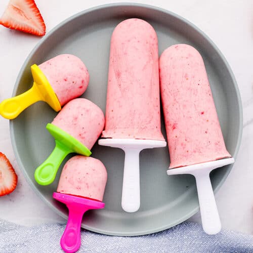 Strawberry-Greek-Yogurt-Pops-on-gray-plate-with-berries-500x500.jpg