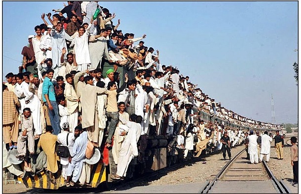 the-most-crowded-train.jpg