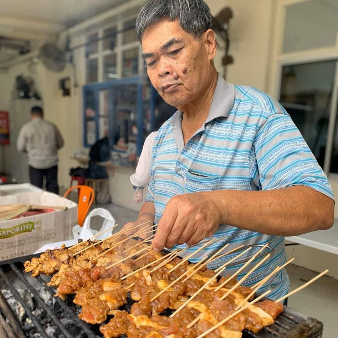 tiong-bahru-satay-man.jpg