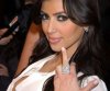 women_kim_kardashian_middle_finger_desktop_2220x3055_hd-wallpaper-870346.jpg